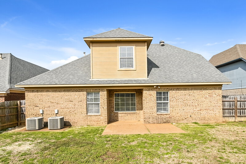 2,185/Mo, 4266 Markston Drive Southaven, MS 38672 Rear View