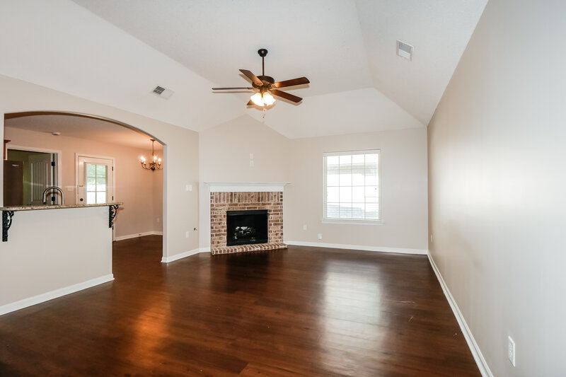 1,955/Mo, 9460 Eckley Pl Cordova, TN 38018 Living Room View 2
