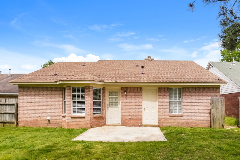 2,140/Mo, 7090 Foxhall Dr Horn Lake, MS 38637 Rear View 2