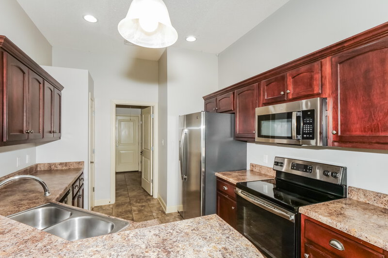 2,045/Mo, 3835 Farm Pond Cv E Southaven, MS 38671 Kitchen View