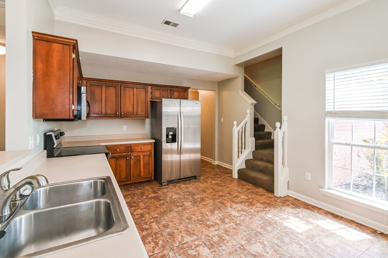 3,260/Mo, 8415 N Linda Shore Dr Southaven, MS 38672 Kitchen View 2