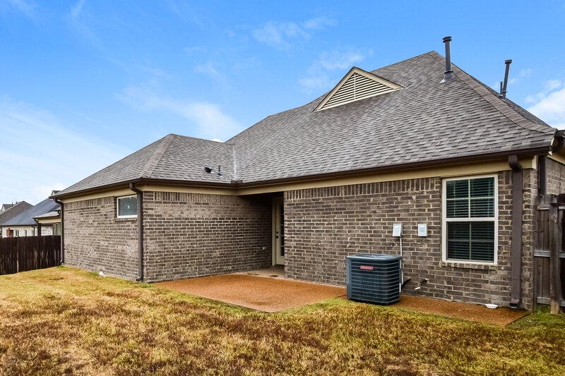 1,775/Mo, 1421 Hemlock Dr Southaven, MS 38671 Rear View