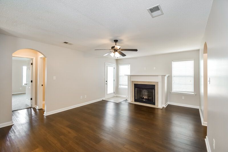 2,650/Mo, 9849 White Poplar Drive Olive Branch, MS 38654 Living Room View