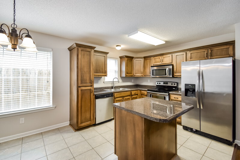 2,650/Mo, 9849 White Poplar Drive Olive Branch, MS 38654 Kitchen View