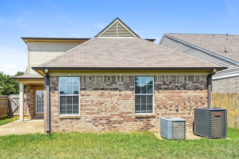 2,650/Mo, 9849 White Poplar Drive Olive Branch, MS 38654 Rear View