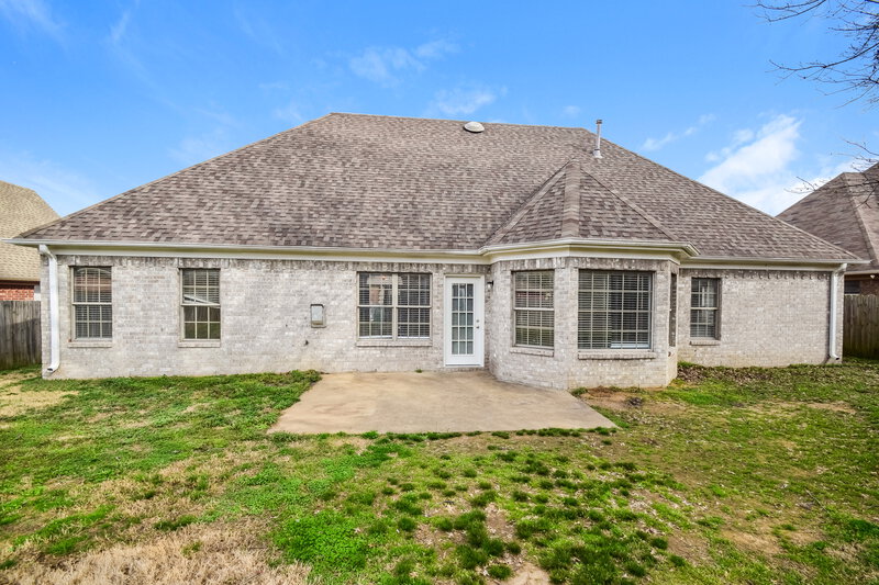 2,365/Mo, 1573 Golden Oaks Loop N Southaven, MS 38671 Rear View