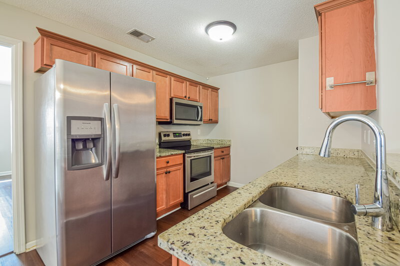 1,885/Mo, 9435 Darren Cir S Cordova, TN 38018 Kitchen View 2
