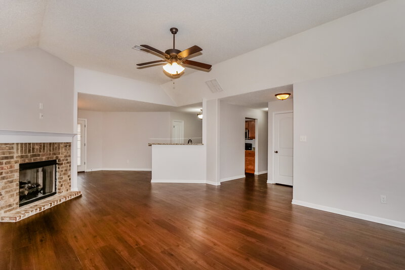 1,840/Mo, 9455 Darren Cir S Cordova, TN 38018 Living Room View 2