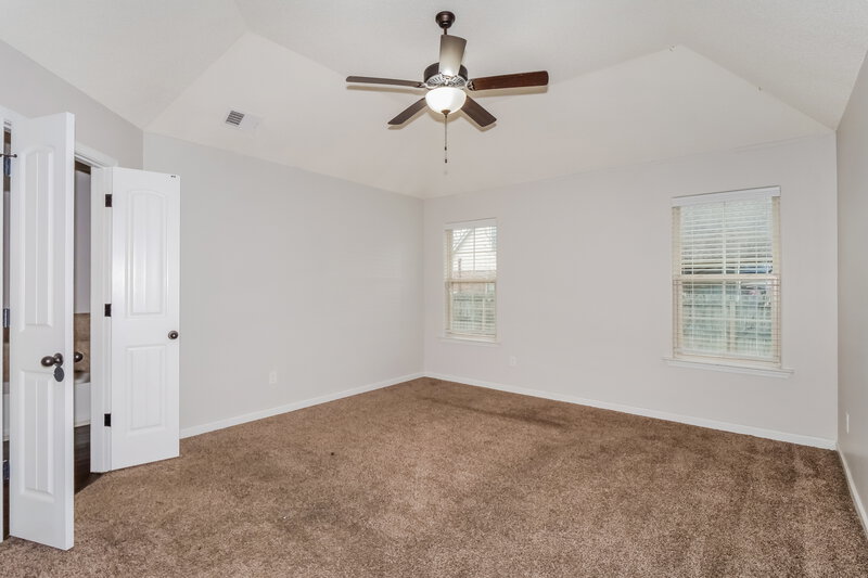 1,840/Mo, 9455 Darren Cir S Cordova, TN 38018 Main Bedroom View