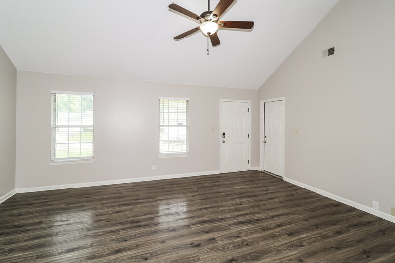 1,830/Mo, 1886 Towson Ln Horn Lake, MS 38637 Living Room View