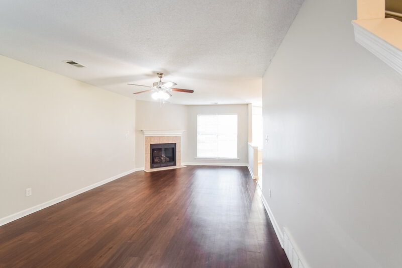 2,115/Mo, 7837 Pinefrost Ln Memphis, TN 38125 Living Room View