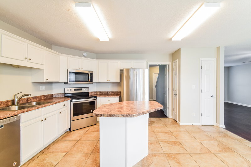 2,115/Mo, 7837 Pinefrost Ln Memphis, TN 38125 Kitchen View 2