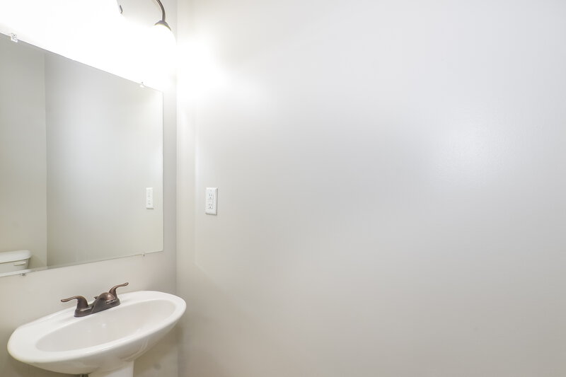 2,530/Mo, 2674 Champion Hills Dr Southaven, MS 38672 Powder Room View