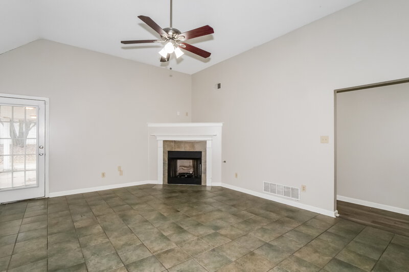 1,620/Mo, 8682 Cat Tail Dr Southaven, MS 38671 Living Room View