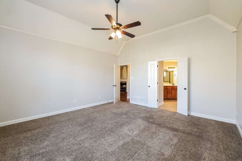 2,660/Mo, 5279 Conifer View Ln Lakeland, TN 38002 Main Bedroom View 2