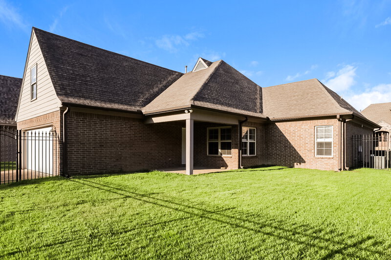 2,660/Mo, 5279 Conifer View Ln Lakeland, TN 38002 Rear View