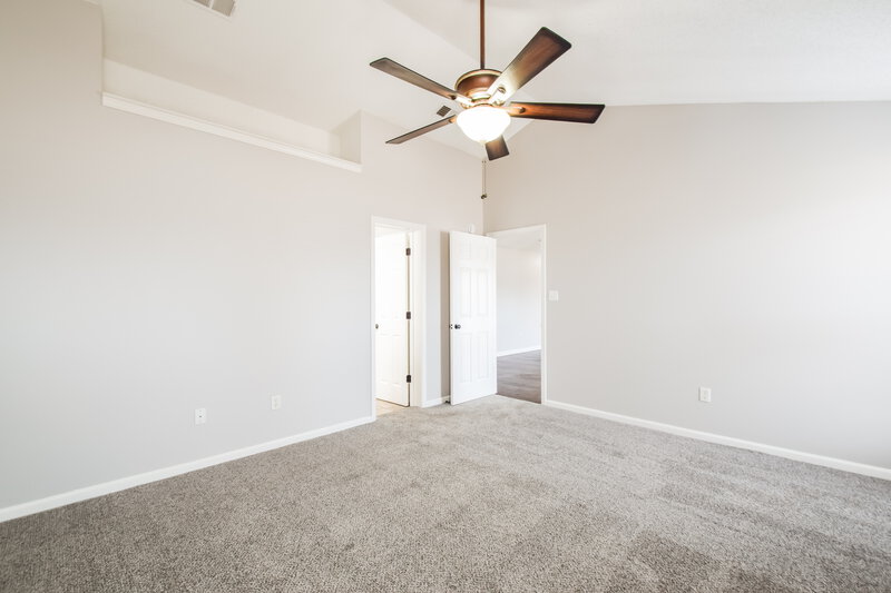 1,790/Mo, 7776 Parkwood Cove Southaven, MS 38671 Main Bedroom View