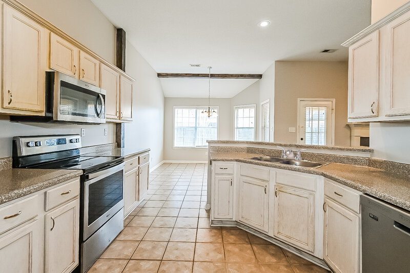 2,075/Mo, 7854 Meadow Ridge Lane Olive Branch, MS 38654 Kitchen View 2