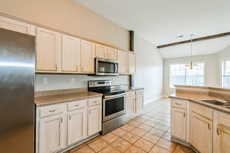 2,075/Mo, 7854 Meadow Ridge Lane Olive Branch, MS 38654 Kitchen View 3