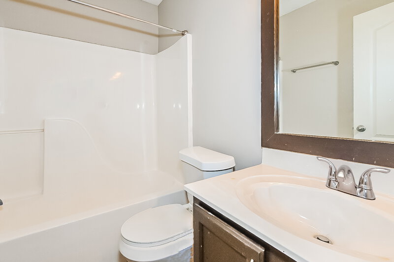 2,075/Mo, 7854 Meadow Ridge Lane Olive Branch, MS 38654 Bathroom View