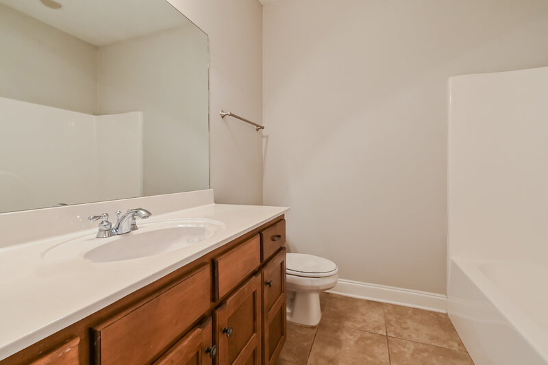 3,460/Mo, 2913 Summer Oaks Place Southaven, MS 38672 Bathroom View