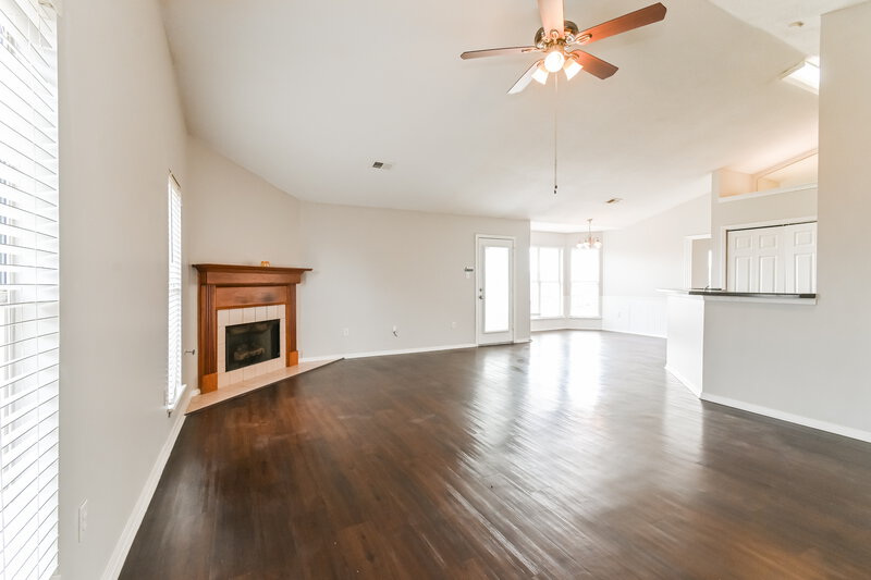 1,655/Mo, 4255 Man Of War Dr Southaven, MS 38671 Living Room View 3