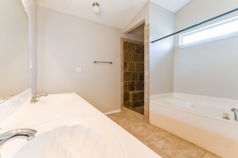 1,655/Mo, 4255 Man Of War Dr Southaven, MS 38671 Bathroom View