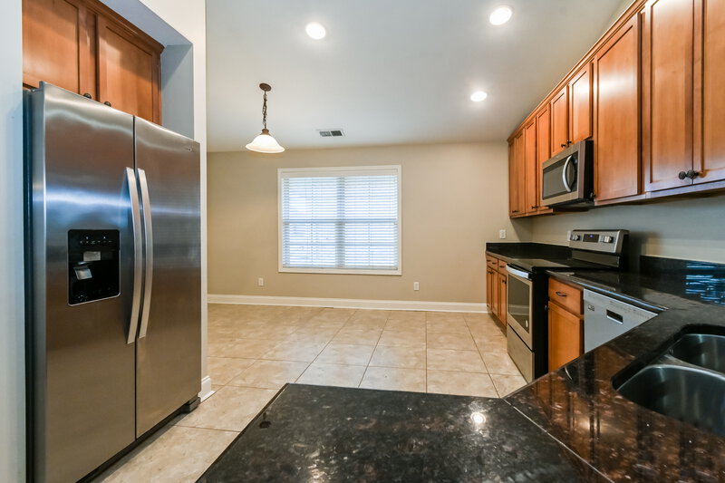 1,930/Mo, 3252 E Hartland Dr Southaven, MS 38672 Kitchen View