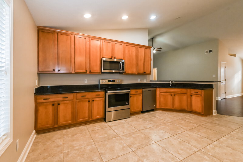1,930/Mo, 3252 E Hartland Dr Southaven, MS 38672 Kitchen View 3