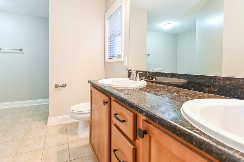 1,930/Mo, 3252 E Hartland Dr Southaven, MS 38672 Main Bathroom View