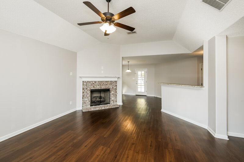 2,610/Mo, 9480 Eckley Pl Cordova, TN 38018 Living Room View