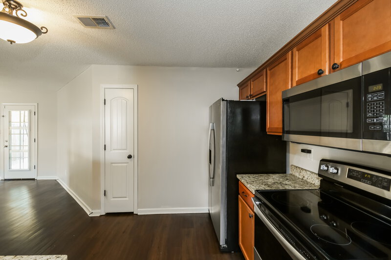 2,610/Mo, 9480 Eckley Pl Cordova, TN 38018 Kitchen View 2