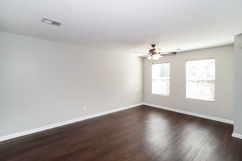 1,585/Mo, 10216 Cottage Farms Dr Cordova, TN 38016 Living Room View