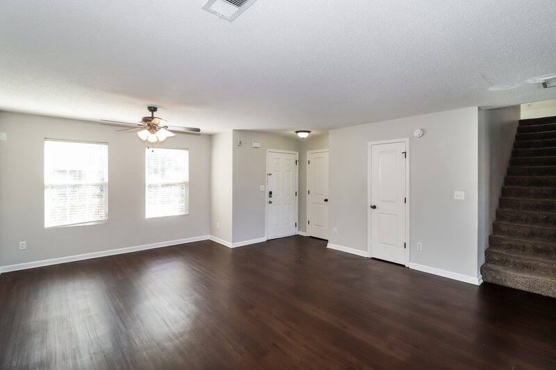 1,585/Mo, 10216 Cottage Farms Dr Cordova, TN 38016 Living Room View 2