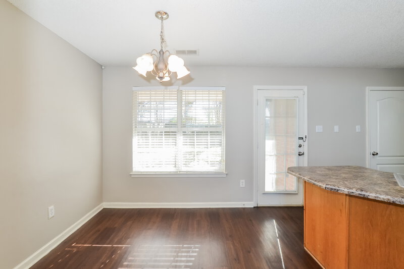 1,810/Mo, 9761 W Dogwood Court Olive Branch, MS 38654 Dining Room View