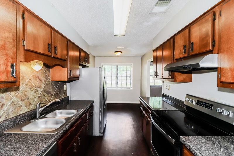 1,625/Mo, 7254 Bramble Ln Walls, MS 38680 Kitchen View 2