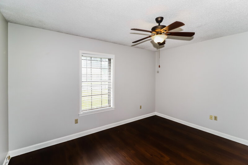 1,625/Mo, 7254 Bramble Ln Walls, MS 38680 Main Bedroom View 2