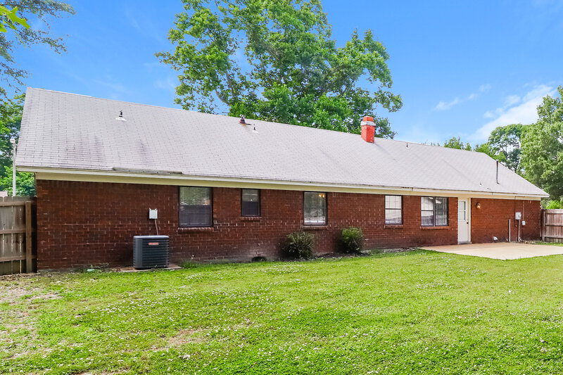 1,625/Mo, 7254 Bramble Ln Walls, MS 38680 Rear View