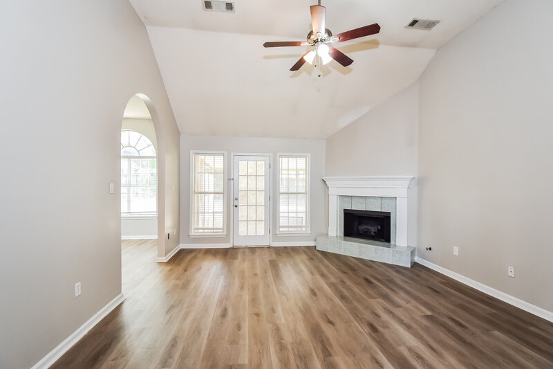 2,230/Mo, 7730 Shadow Fork Ln Arlington, TN 38002 Living Room View
