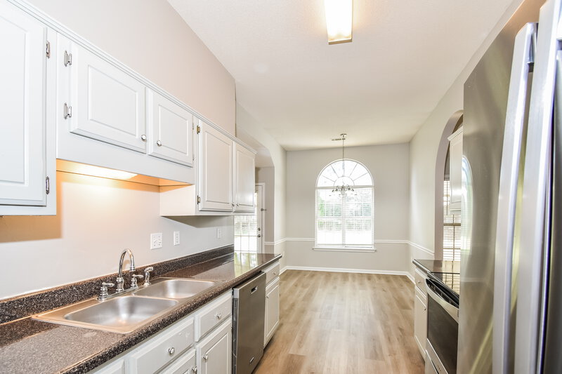 2,230/Mo, 7730 Shadow Fork Ln Arlington, TN 38002 Kitchen View