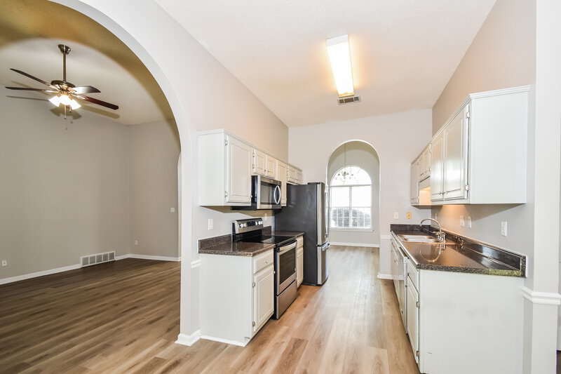 2,230/Mo, 7730 Shadow Fork Ln Arlington, TN 38002 Kitchen View 2