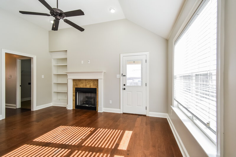 1,675/Mo, 3080 Magnolia Dr Hernando, MS 38632 Living Room View