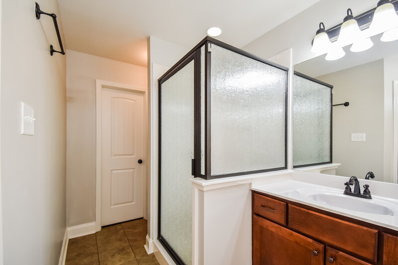 1,675/Mo, 3080 Magnolia Dr Hernando, MS 38632 Main Bathroom View 2