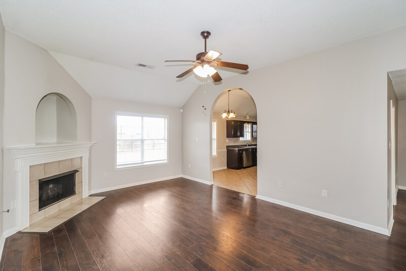 2,065/Mo, 13078 Braybourne Pkwy Olive Branch, MS 38654 Living Room View 2