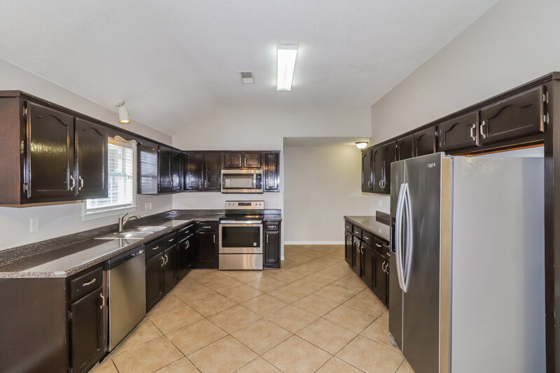 2,065/Mo, 13078 Braybourne Pkwy Olive Branch, MS 38654 Kitchen View