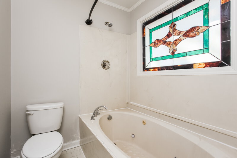 1,735/Mo, 8159 N Creekside Cir Memphis, TN 38016 Bathroom View