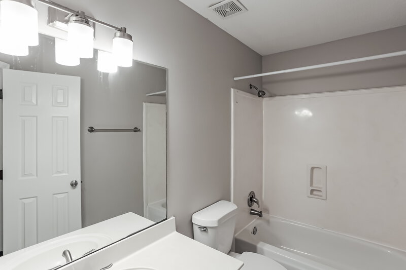 3,230/Mo, 2729 Fletcher Crest Cv Cordova, TN 38016 Bathroom View