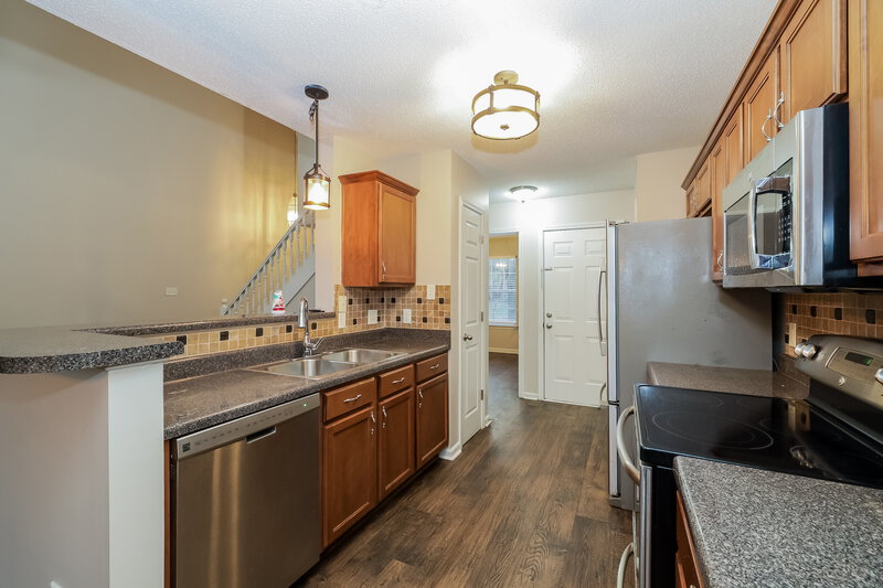 2,470/Mo, 375 Dogwood Springs Dr Oakland, TN 38060 Kitchen View