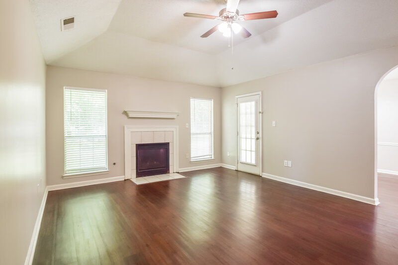 1,840/Mo, 6205 Morgan Manor Cv Olive Branch, MS 38654 Living Room View