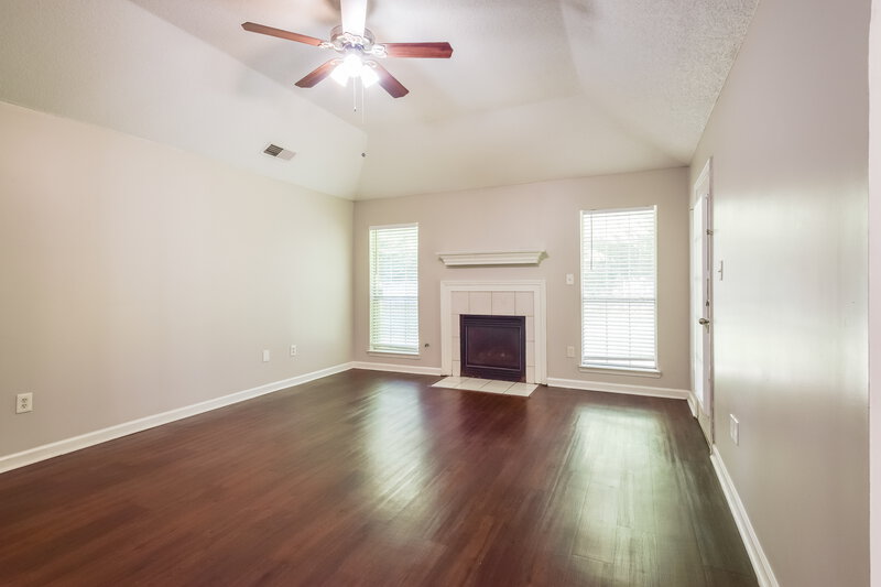 1,840/Mo, 6205 Morgan Manor Cv Olive Branch, MS 38654 Living Room View 2